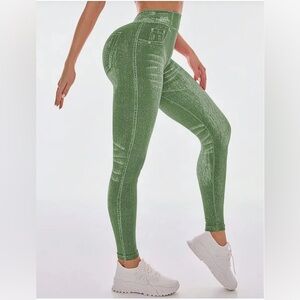 Green High-Waisted Women's Jeans